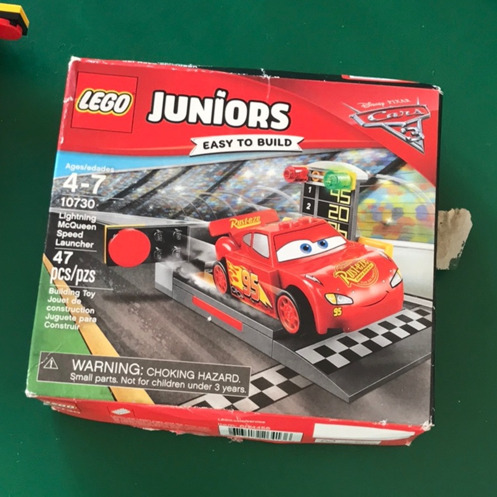 LEGO Juniors Lightning McQueen Speed Launcher